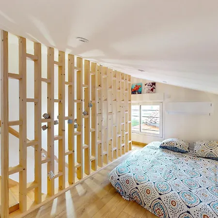 Gorgeous In With Wifi Руайян